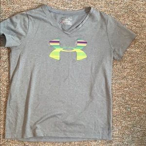 Girls under armor T-shirt
